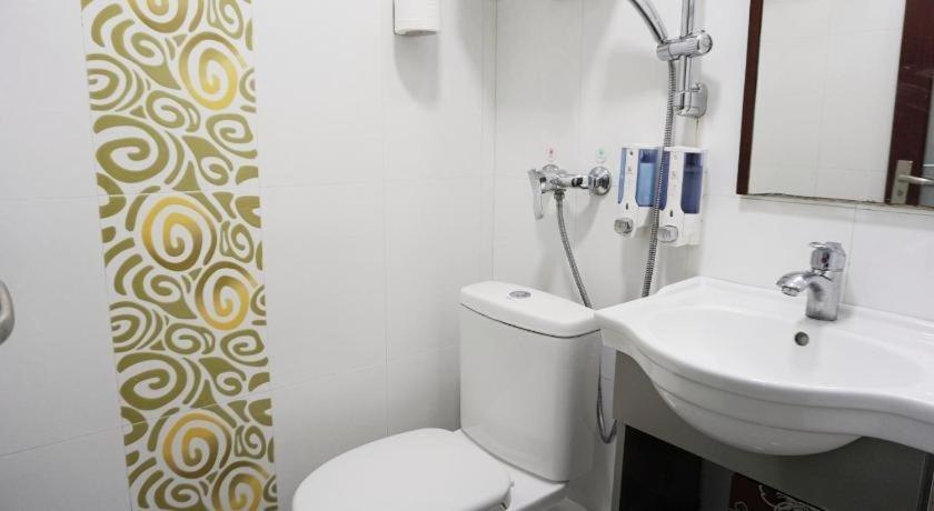 National Inn Гонконг Экстерьер фото
